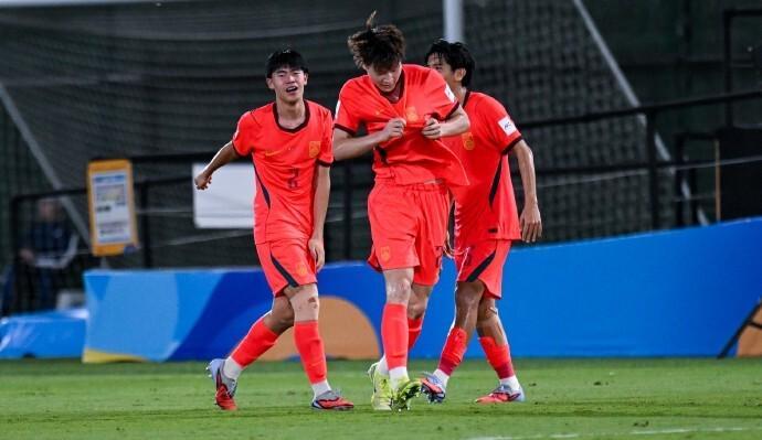 开云娱乐-U17亚洲杯8强已定6席！1/4决赛对阵：国足将战沙特，16日1点打响